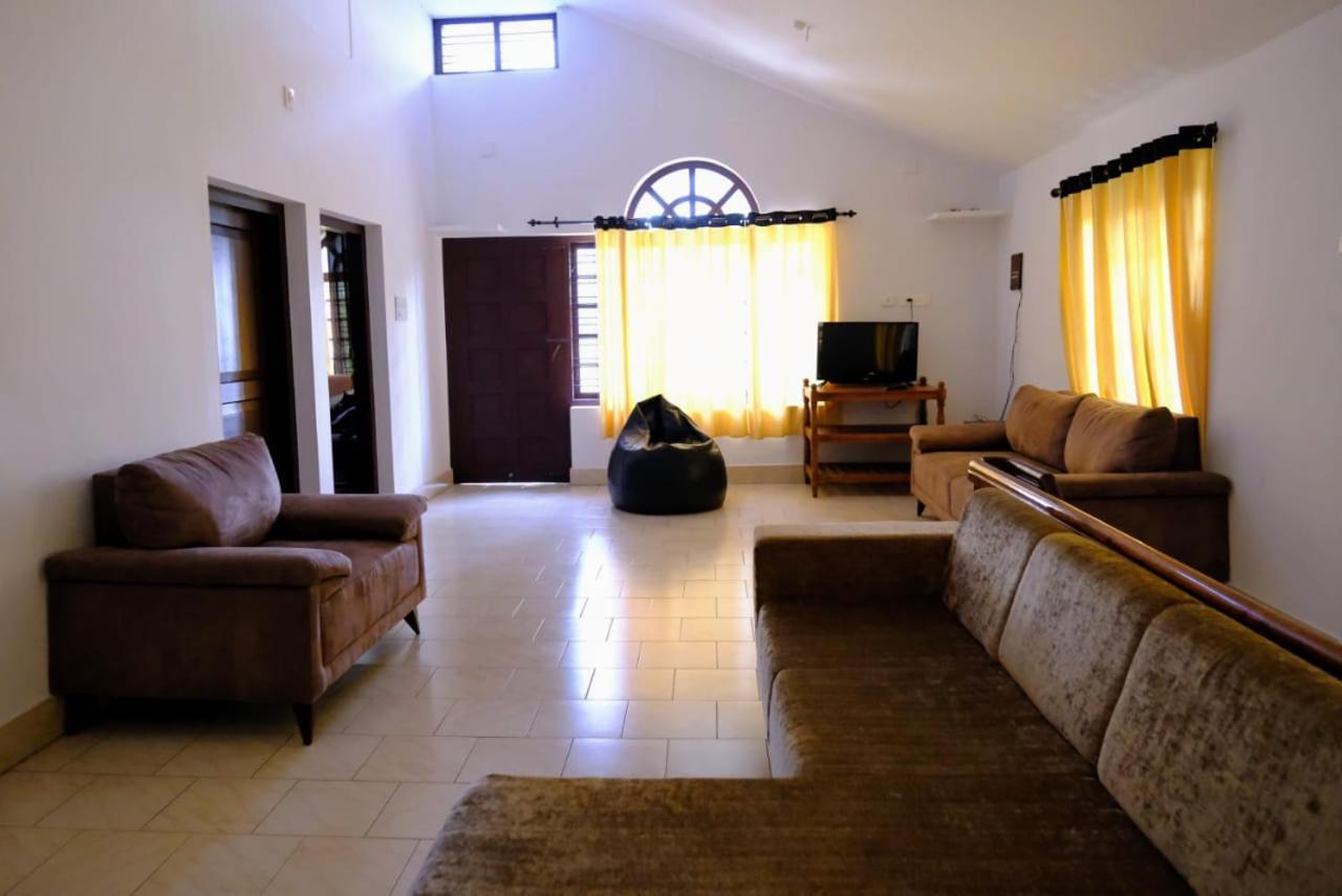 Hotel The Wayanad Club Sultan Bathery Esterno foto