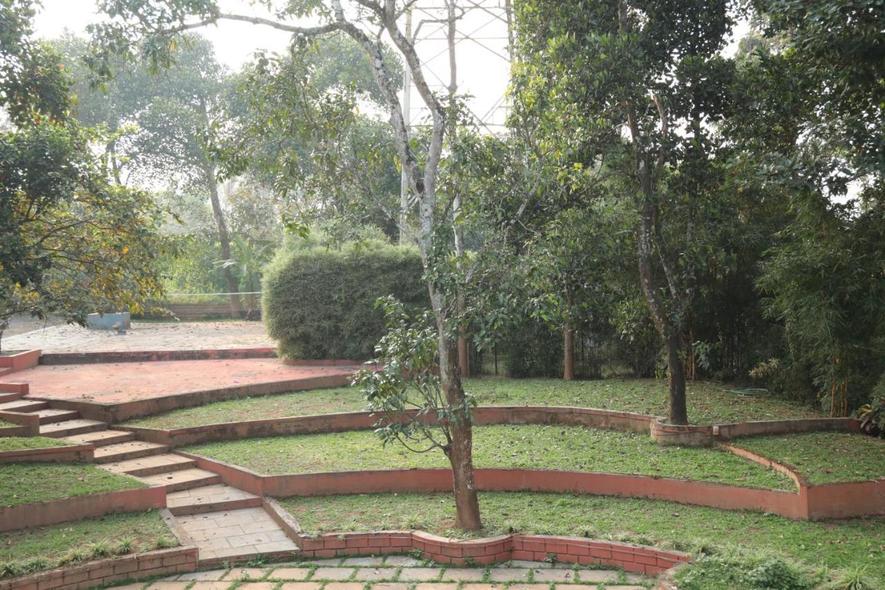 Hotel The Wayanad Club Sultan Bathery Esterno foto